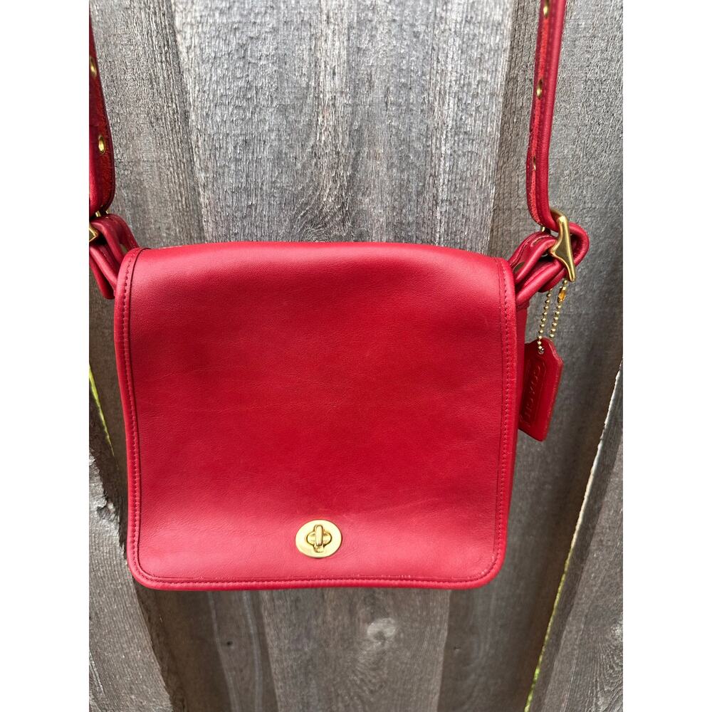 Vintage Coach Legacy Companion Flap Red Leather Crossbody Bag ~ GUC! - Picture 2 of 6